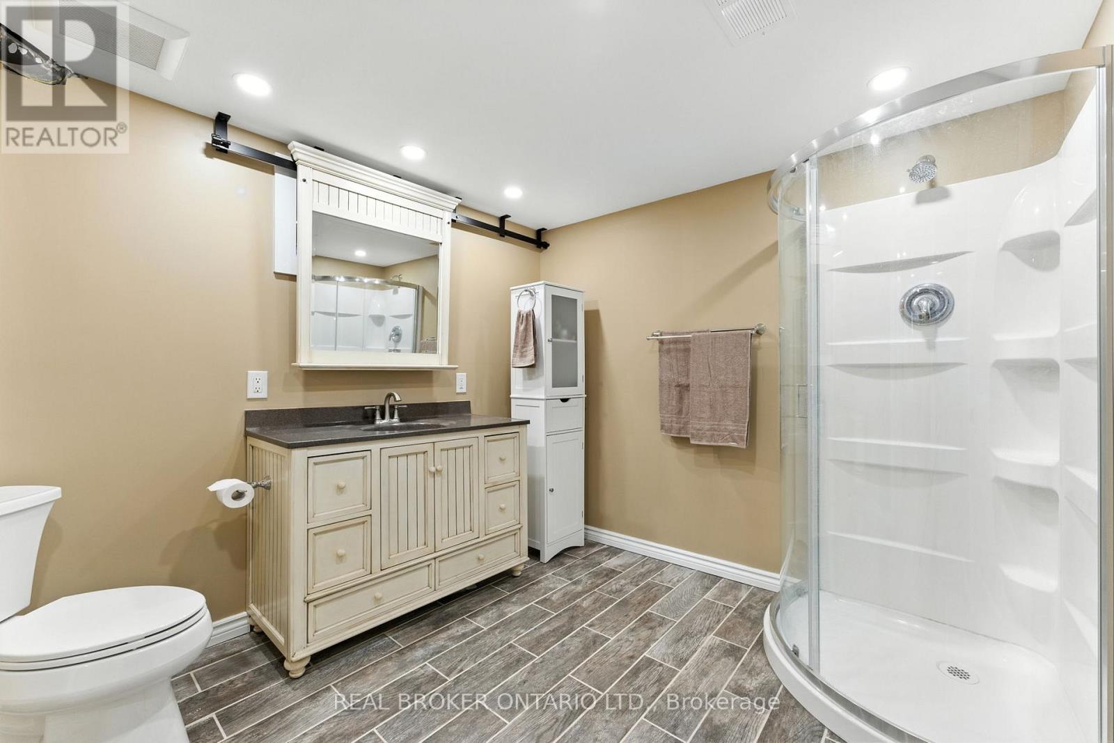 Photo 40 of 6550 Craighurst Drive, Ottawa ON