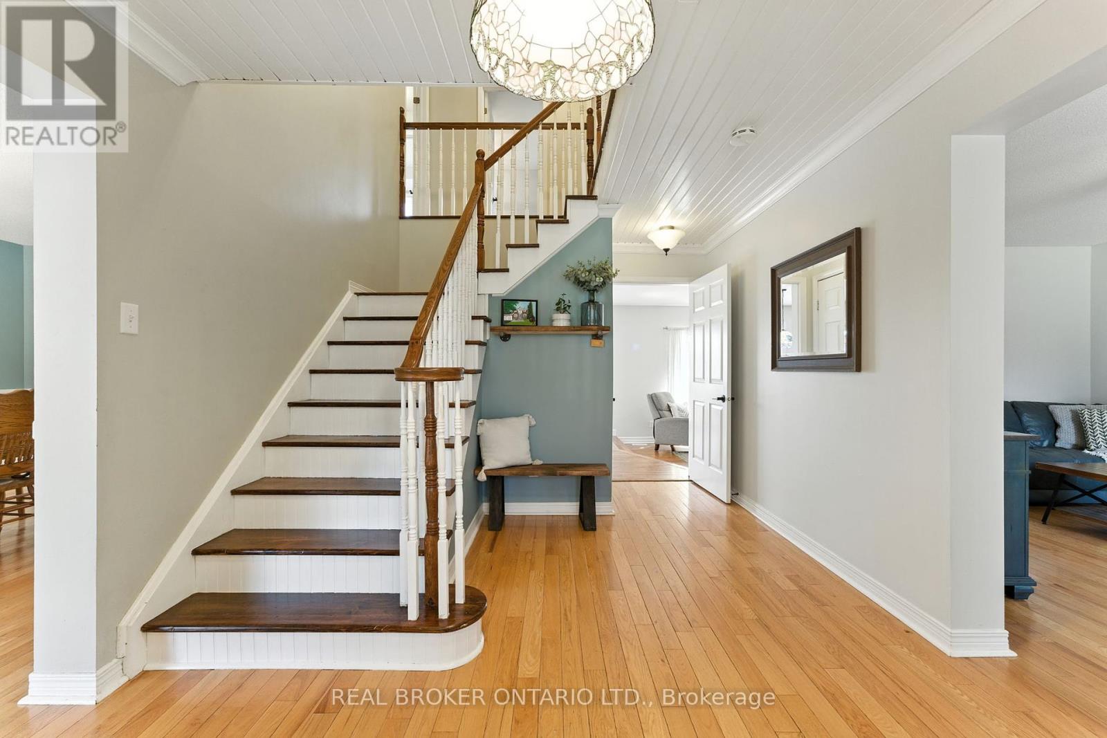 Photo 7 of 6550 Craighurst Drive, Ottawa ON