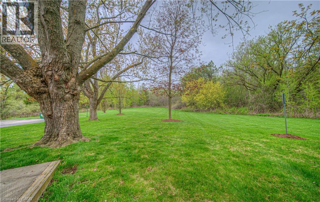 Photo 8 of 400 Champlain Boulevard Unit 406, Cambridge ON