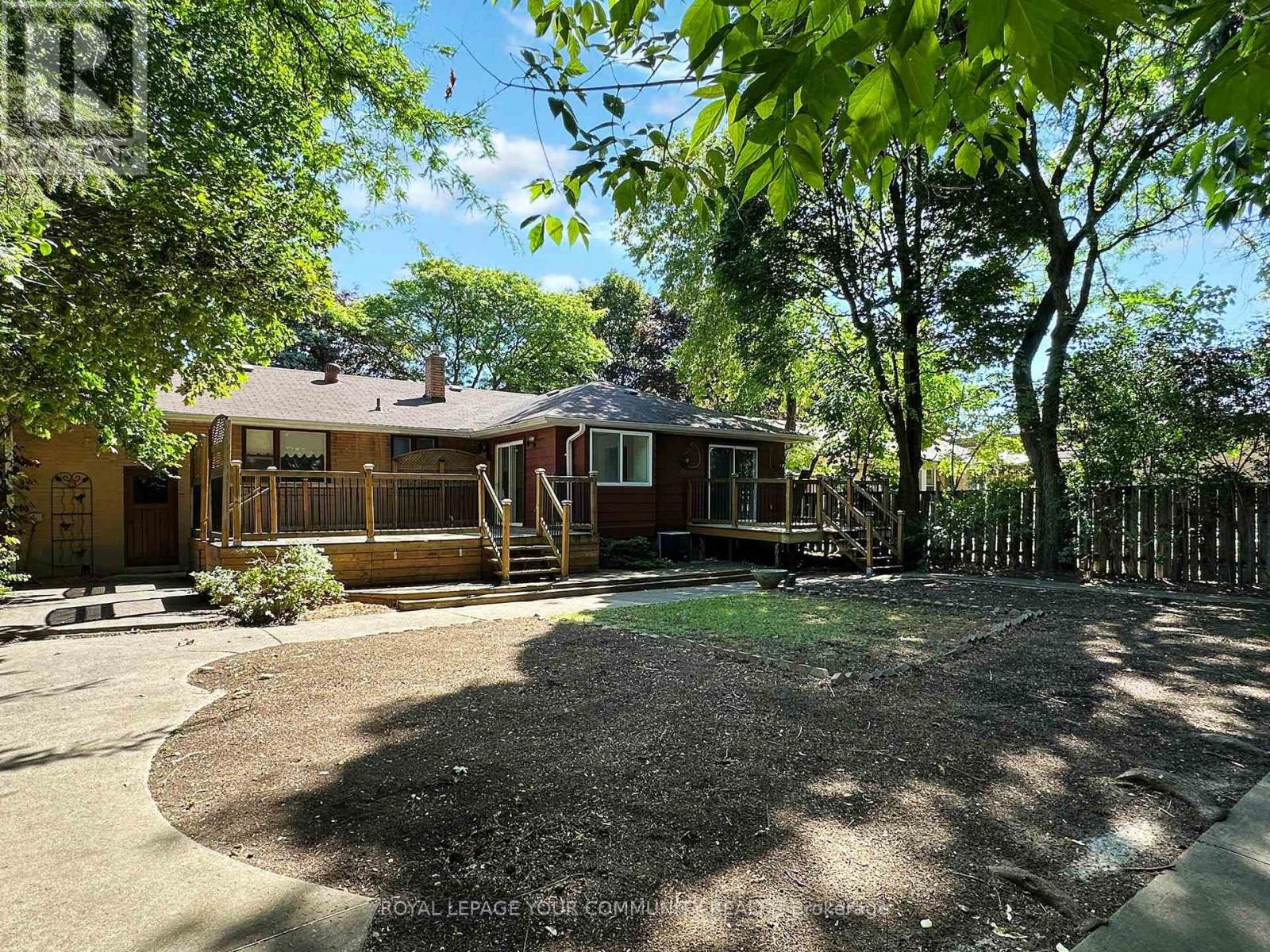Photo 4 of 12 Nobert Road, Toronto ON
