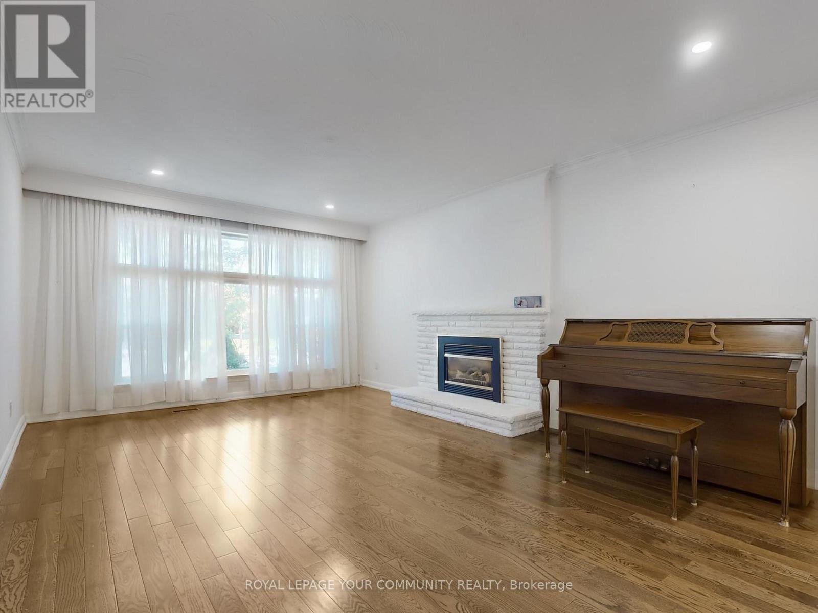 Photo 9 of 12 Nobert Road, Toronto ON
