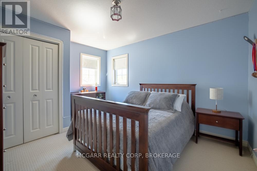 Photo 19 of 38 Nicholas Drive, St Catharines ON
