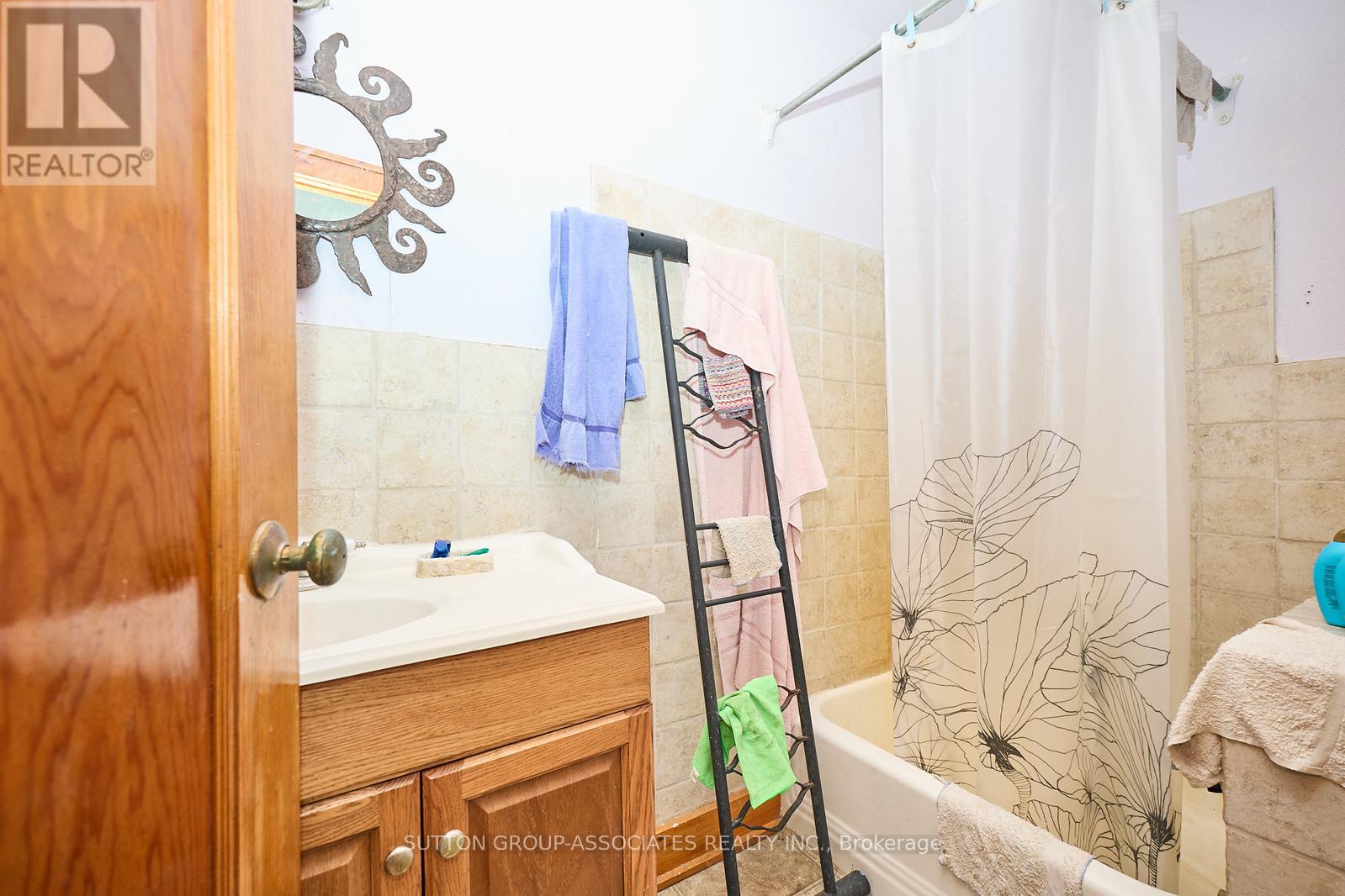 Photo 23 of 10427 Lakeshore Road, Wainfleet ON