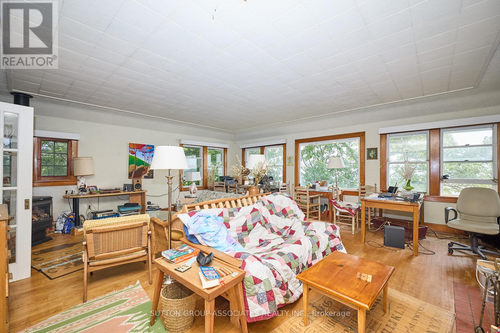 Photo 18 of 10427 Lakeshore Road, Wainfleet ON