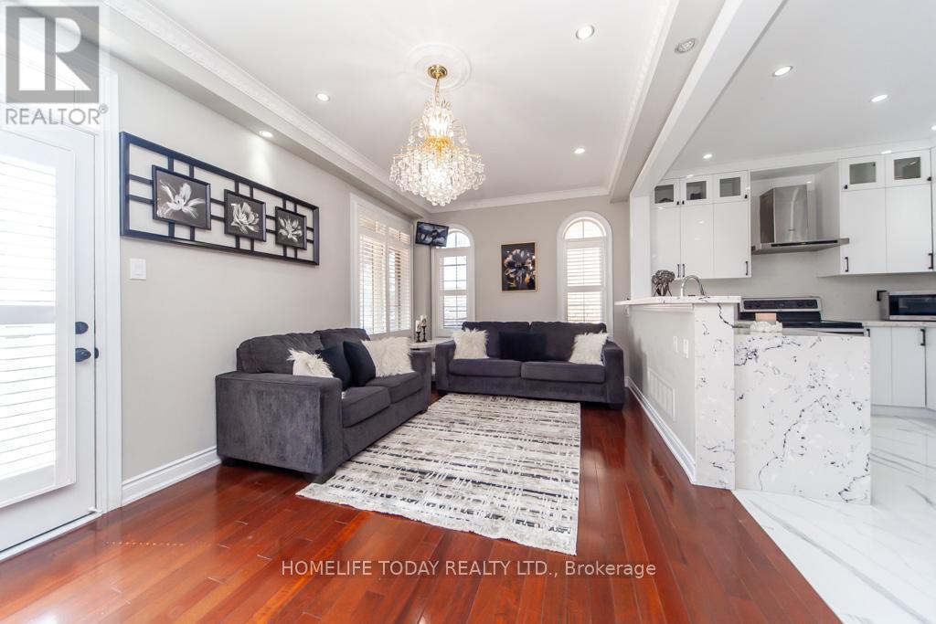 Photo 38 of 238 Wardlaw Place, Vaughan ON