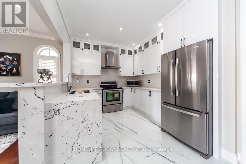Photo 11 of 238 Wardlaw Place, Vaughan ON