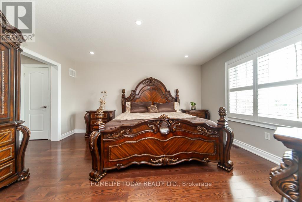 Photo 15 of 238 Wardlaw Place, Vaughan ON