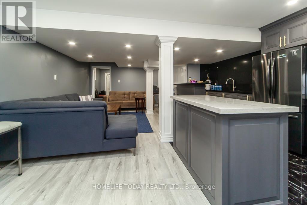 Photo 49 of 238 Wardlaw Place, Vaughan ON