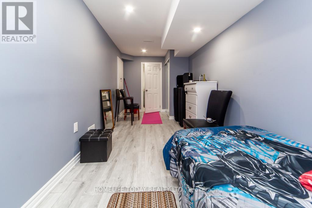 Photo 28 of 238 Wardlaw Place, Vaughan ON