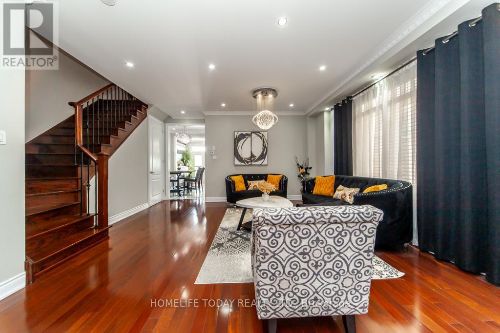 Photo 32 of 238 Wardlaw Place, Vaughan ON