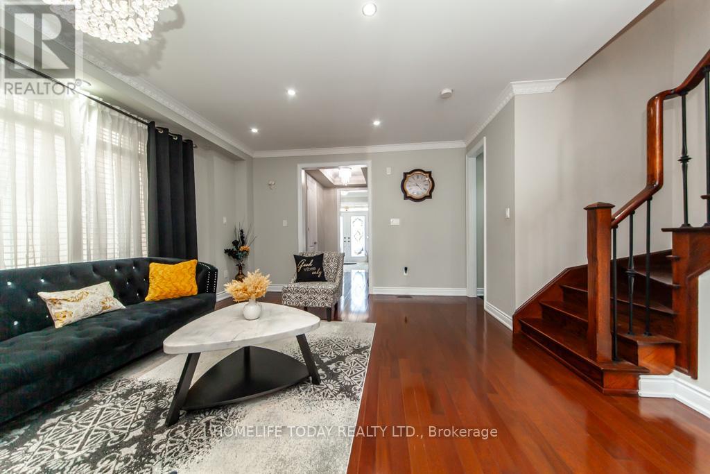 Photo 37 of 238 Wardlaw Place, Vaughan ON