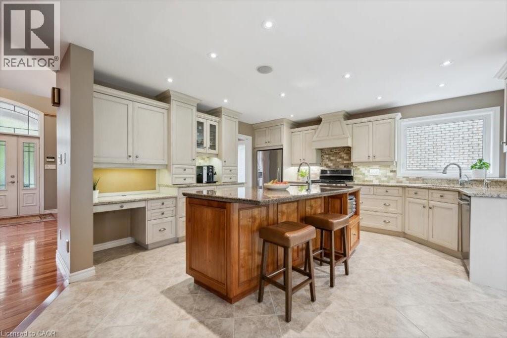 Photo 24 of 572 Falconridge Crescent, Kitchener ON