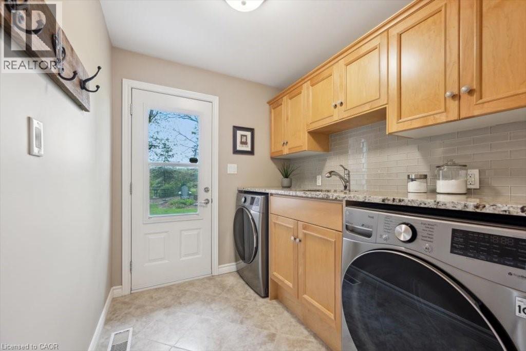 Photo 15 of 572 Falconridge Crescent, Kitchener ON