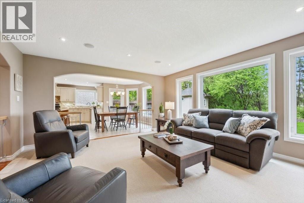 Photo 6 of 572 Falconridge Crescent, Kitchener ON