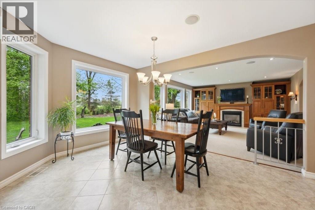 Photo 5 of 572 Falconridge Crescent, Kitchener ON