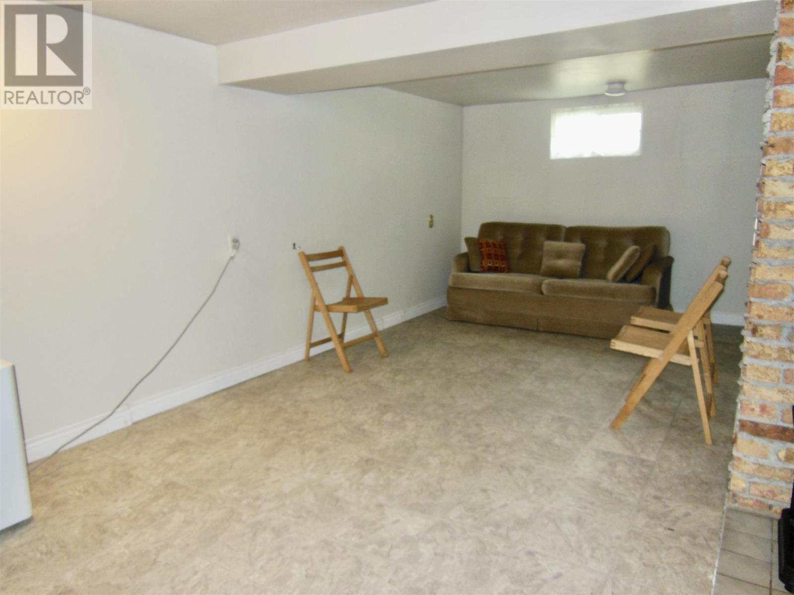 Photo 1 of 548 Lake St, Sault Ste Marie ON