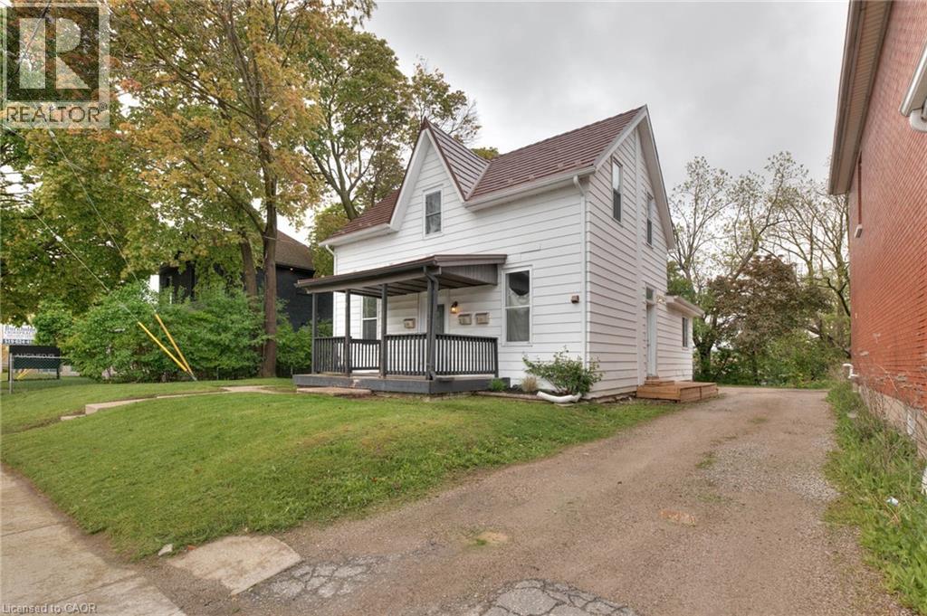 Photo 2 of 270 Water Street N, Cambridge ON