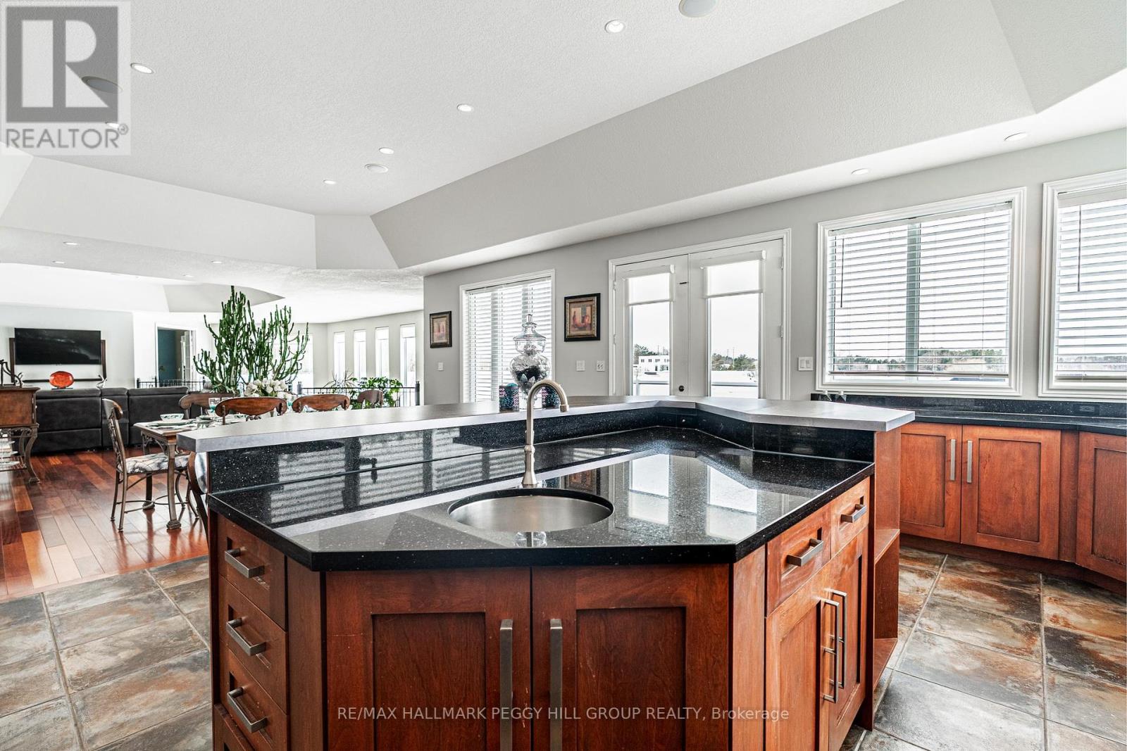 Photo 13 of 1372 Division Road E, Severn ON