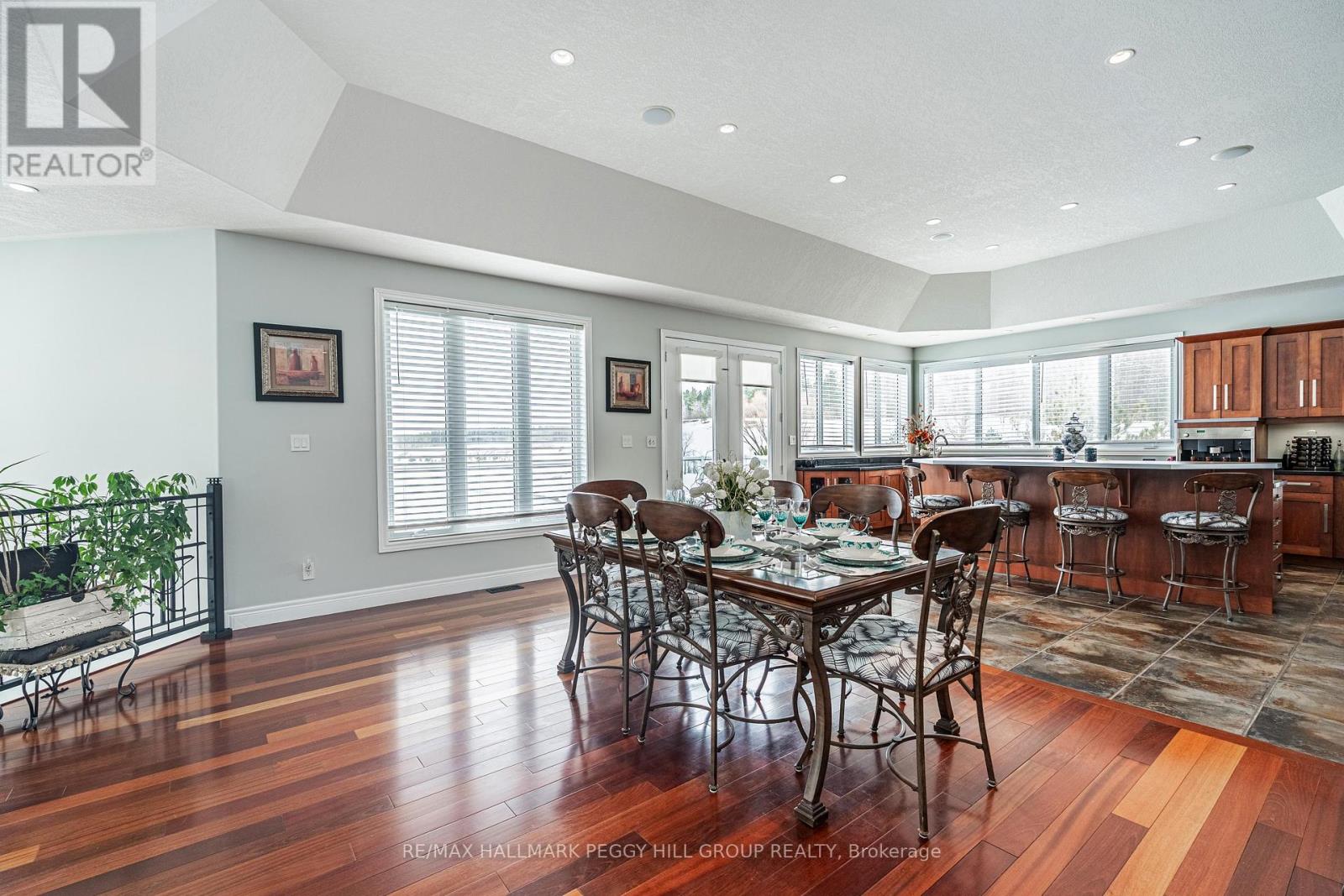 Photo 34 of 1372 Division Road E, Severn ON