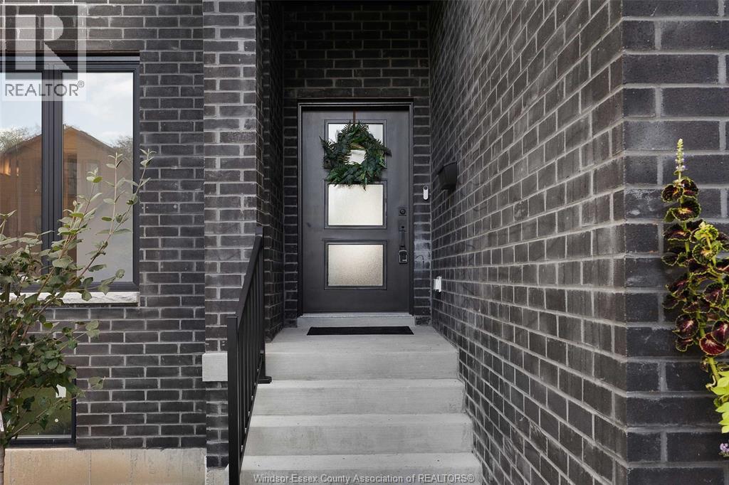 Photo 5 of 72 Scott Drive, Amherstburg ON