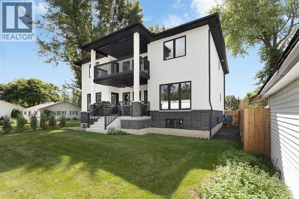 Photo 9 of 72 Scott Drive, Amherstburg ON