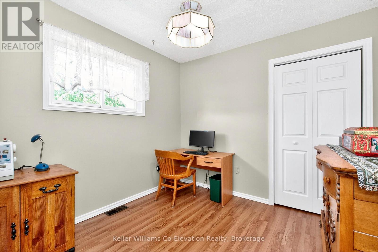 Photo 14 of 62 George Street E, Clearview ON