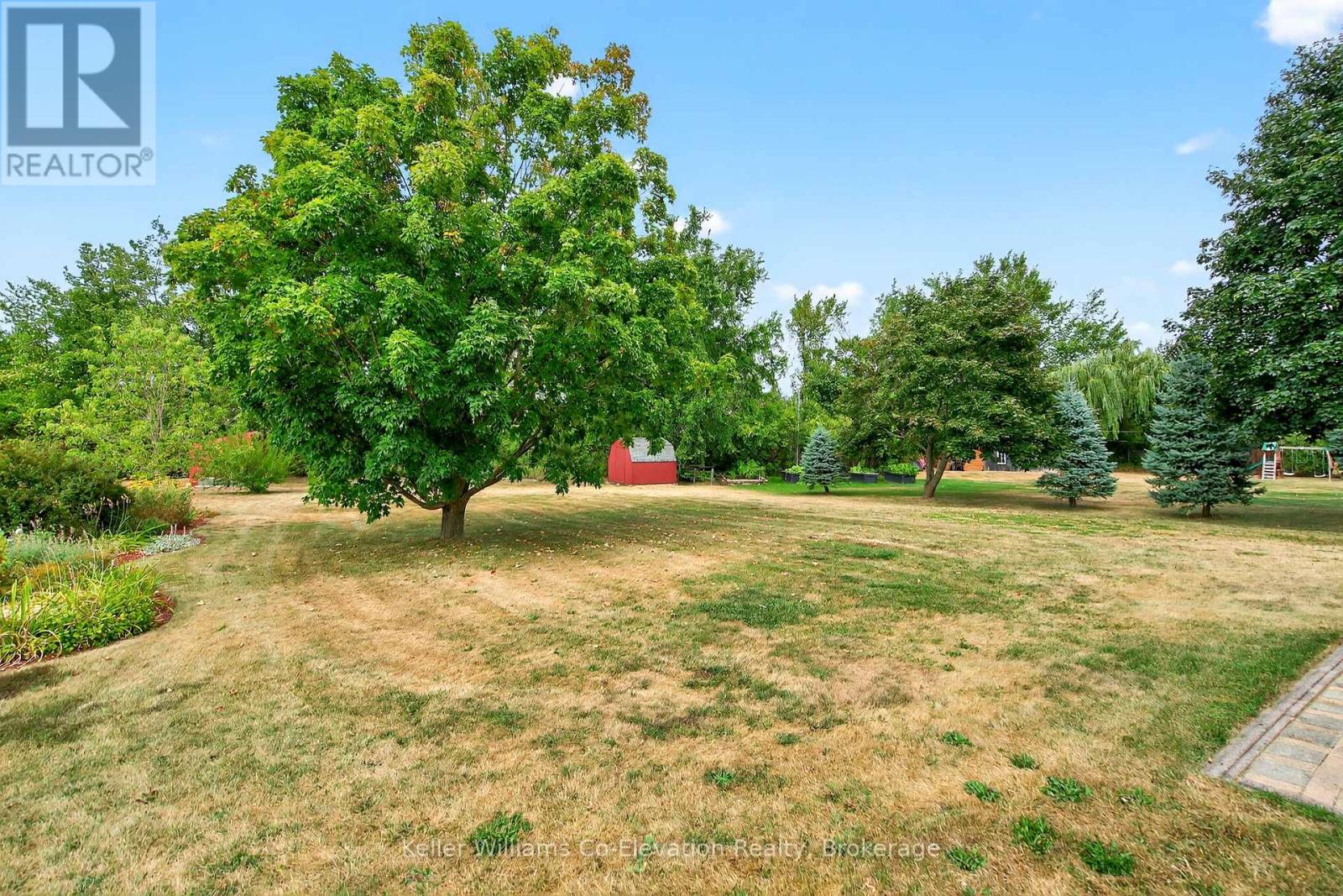 Photo 21 of 62 George Street E, Clearview ON