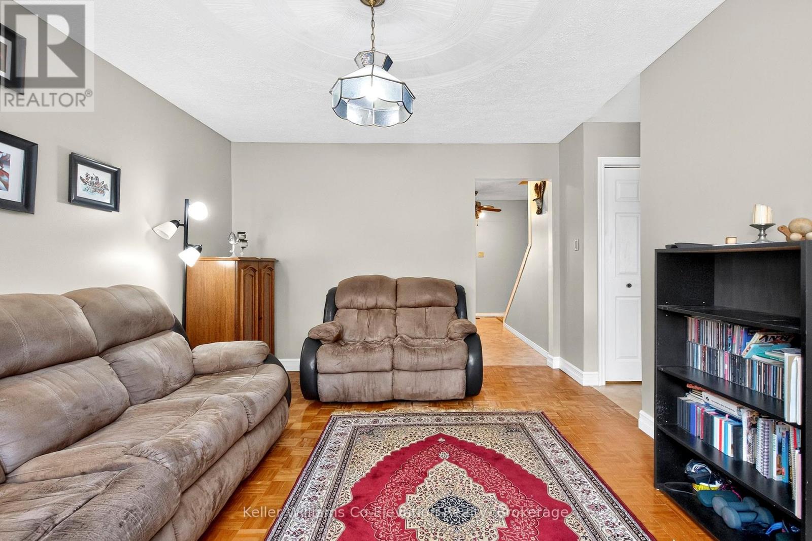 Photo 8 of 62 George Street E, Clearview ON