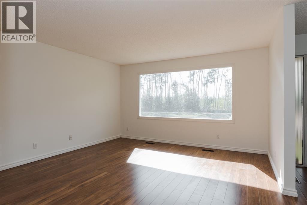 Photo 2 of 453 Signal Road, Fort Mcmurray AB