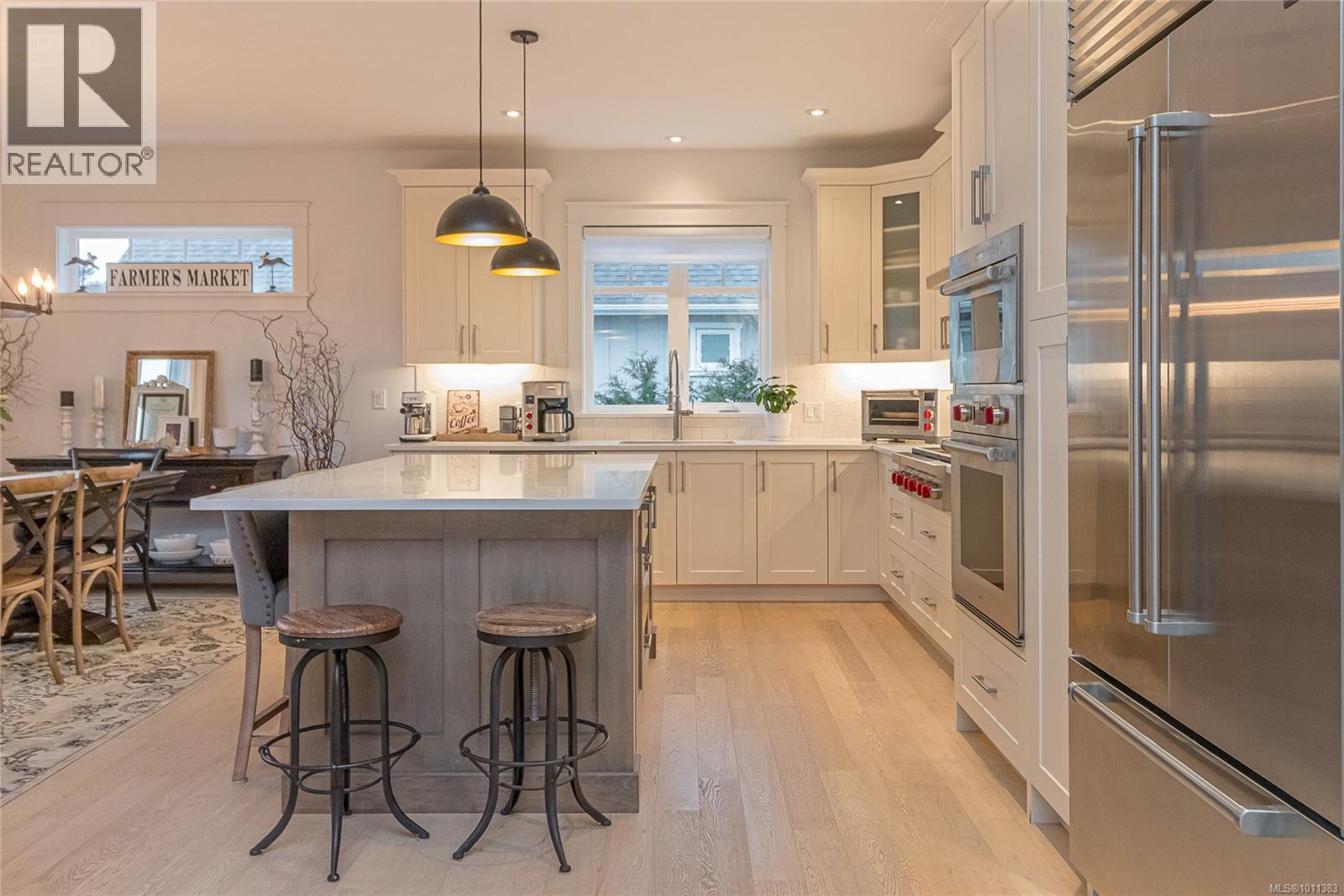 Photo 21 of 815 Bluffs Dr, Qualicum Beach BC