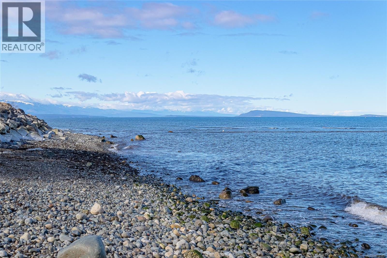 Photo 70 of 815 Bluffs Dr, Qualicum Beach BC