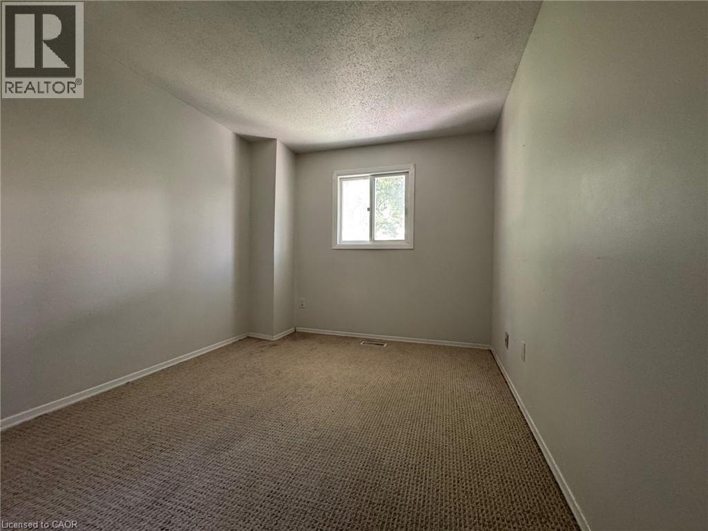 Photo 10 of 648 Doon Village Road Unit 5, Kitchener ON