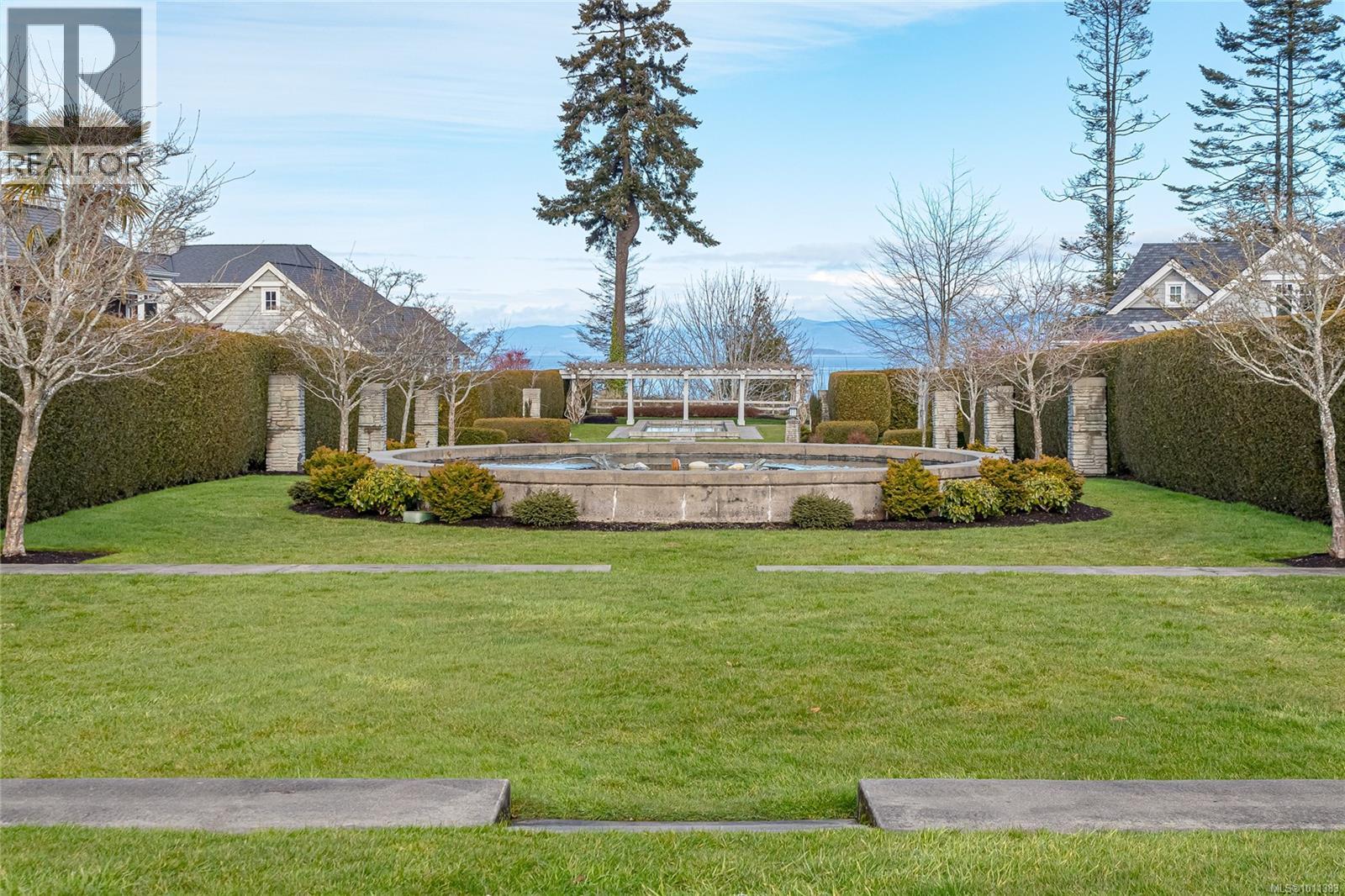 Photo 65 of 815 Bluffs Dr, Qualicum Beach BC