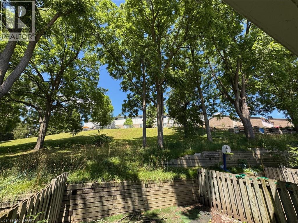 Photo 9 of 648 Doon Village Road Unit 5, Kitchener ON