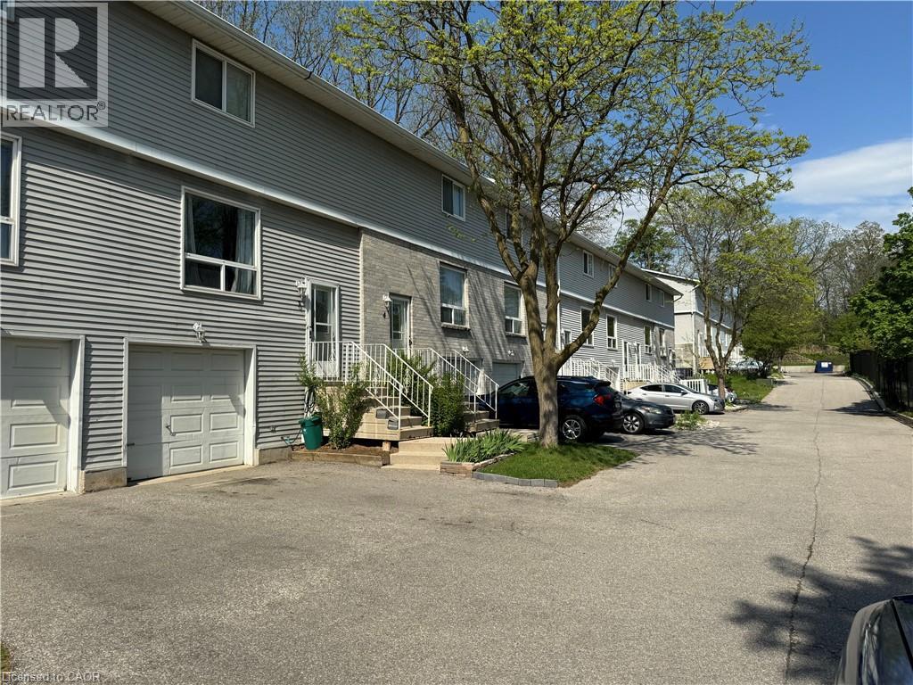 Photo 7 of 648 Doon Village Road Unit 5, Kitchener ON