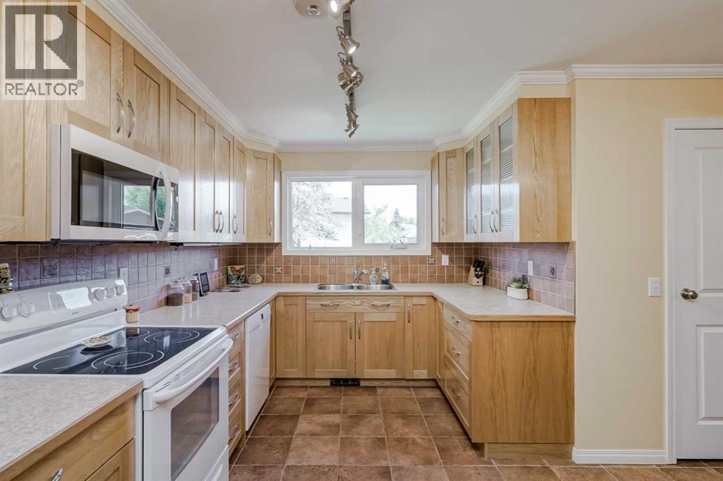 Single Family House Bungalow for Sale in  Whitefield Close NE Whitehorn Calgary 