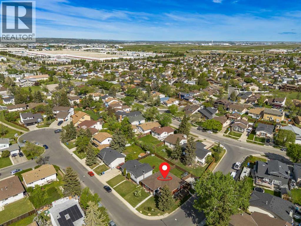 Single Family House Bungalow for Sale in  Whitefield Close NE Whitehorn Calgary 