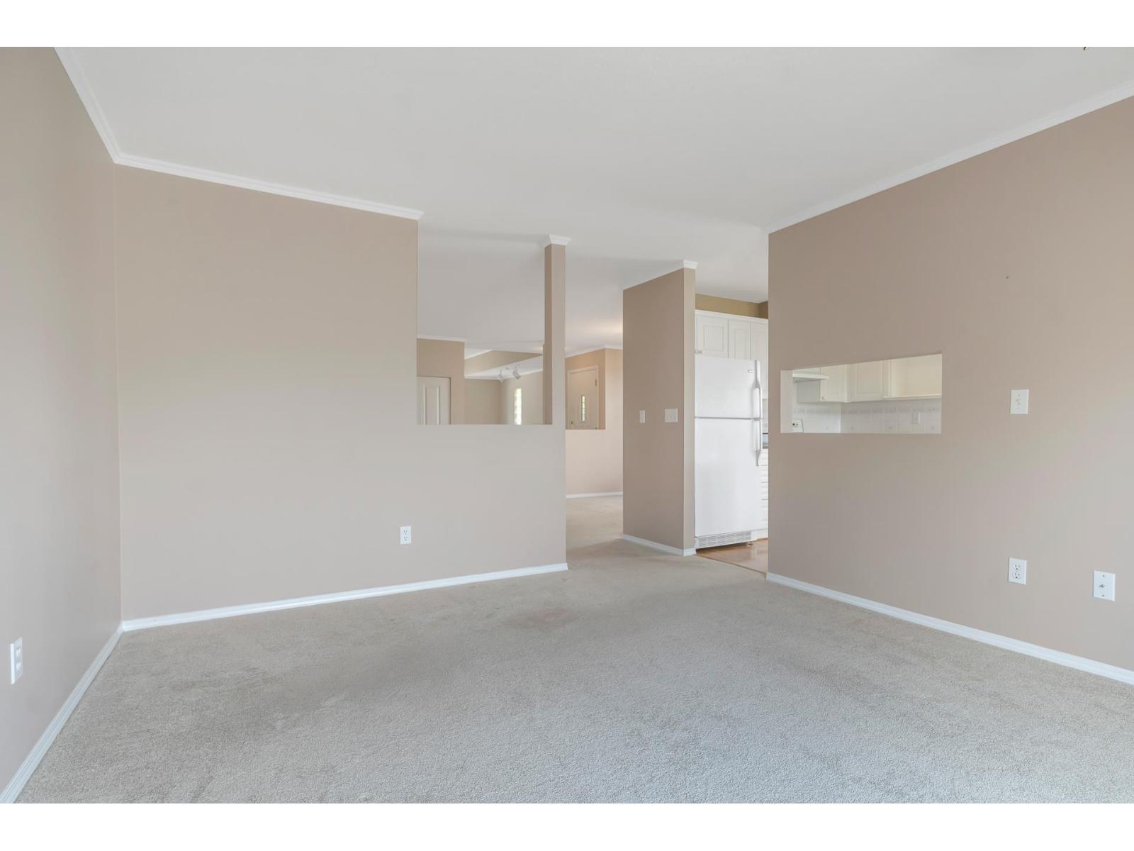 Photo 10 of 17 3902 Latimer Street, Abbotsford BC