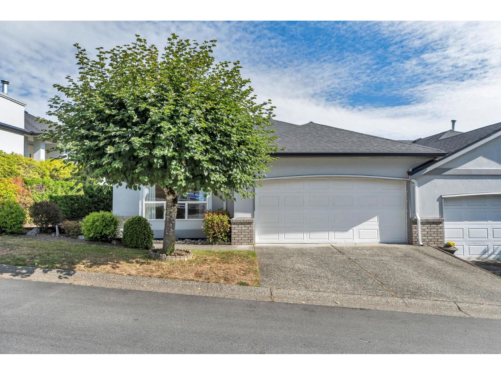 Photo 1 of 17 3902 Latimer Street, Abbotsford BC
