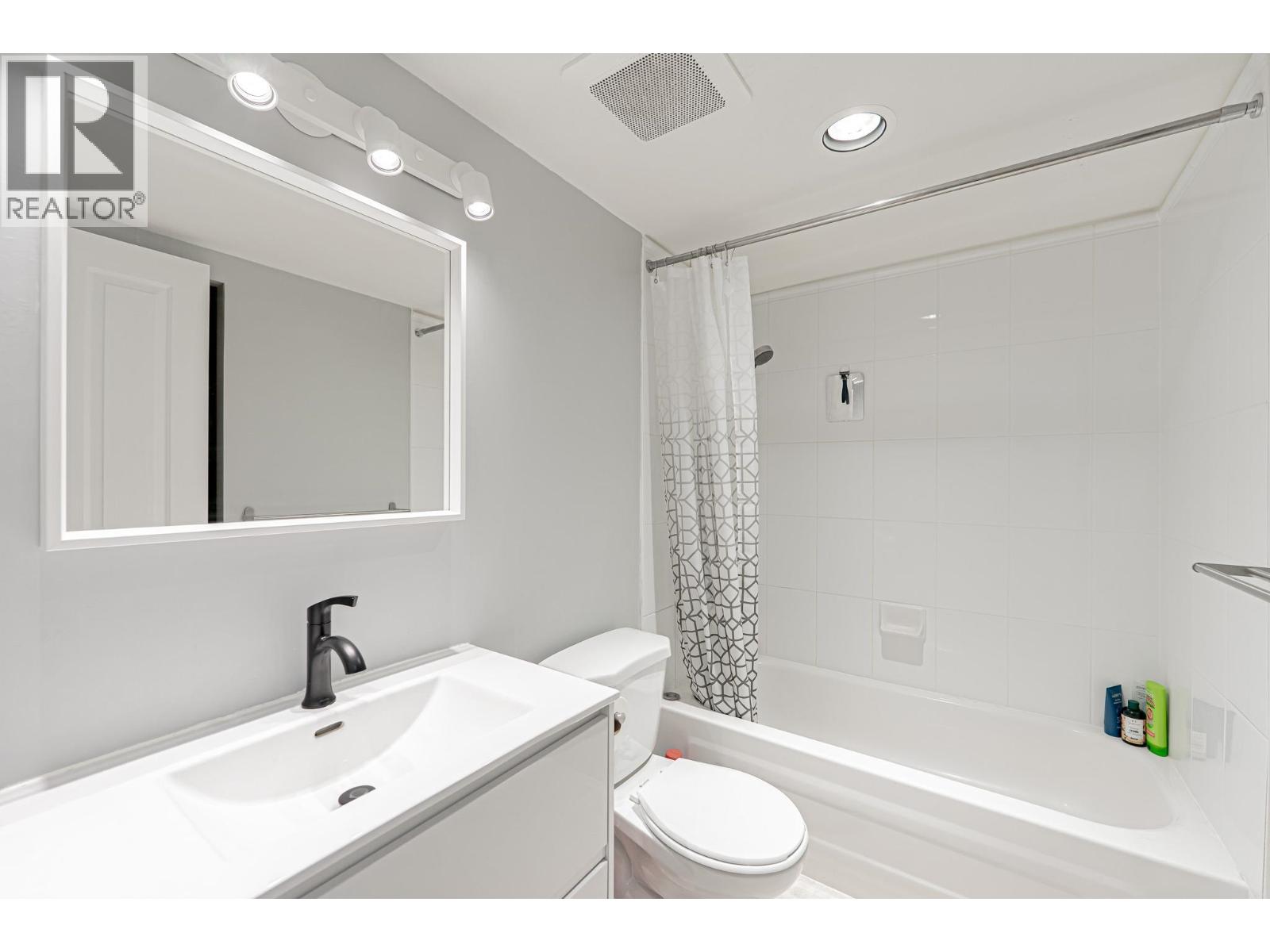 Photo 21 of 312 995 W 59th Avenue, Vancouver BC