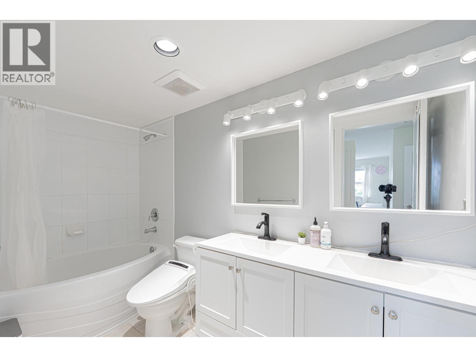 Photo 17 of 312 995 W 59th Avenue, Vancouver BC