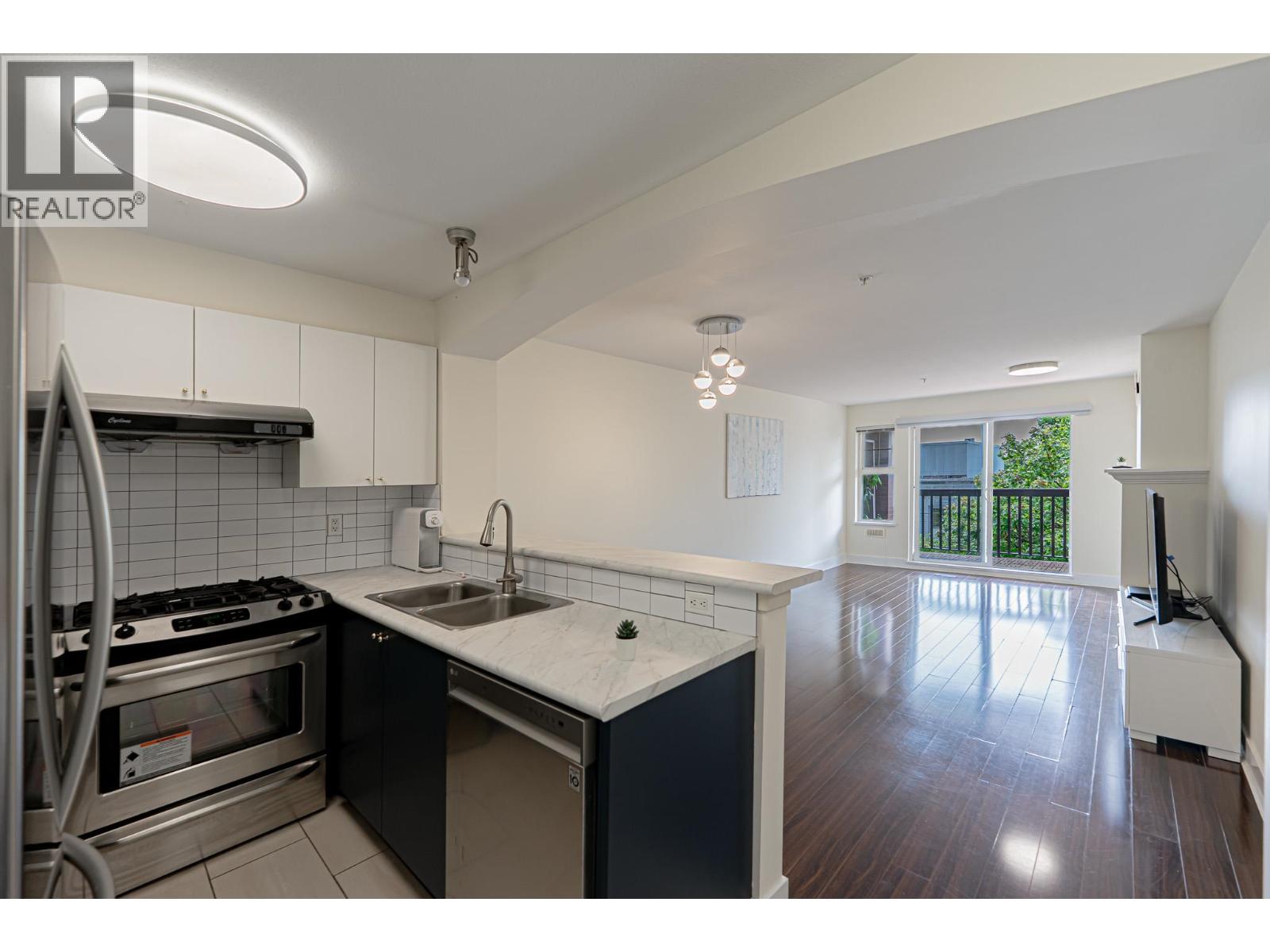Photo 9 of 312 995 W 59th Avenue, Vancouver BC