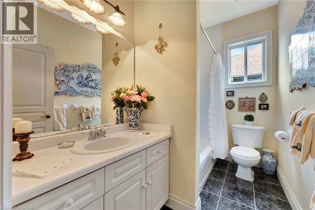 Photo 15 of 32 Cobblestone Drive, Paris ON