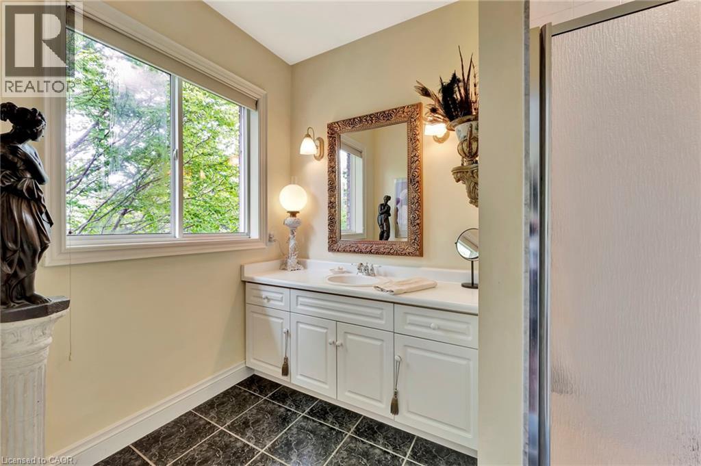Photo 2 of 32 Cobblestone Drive, Paris ON