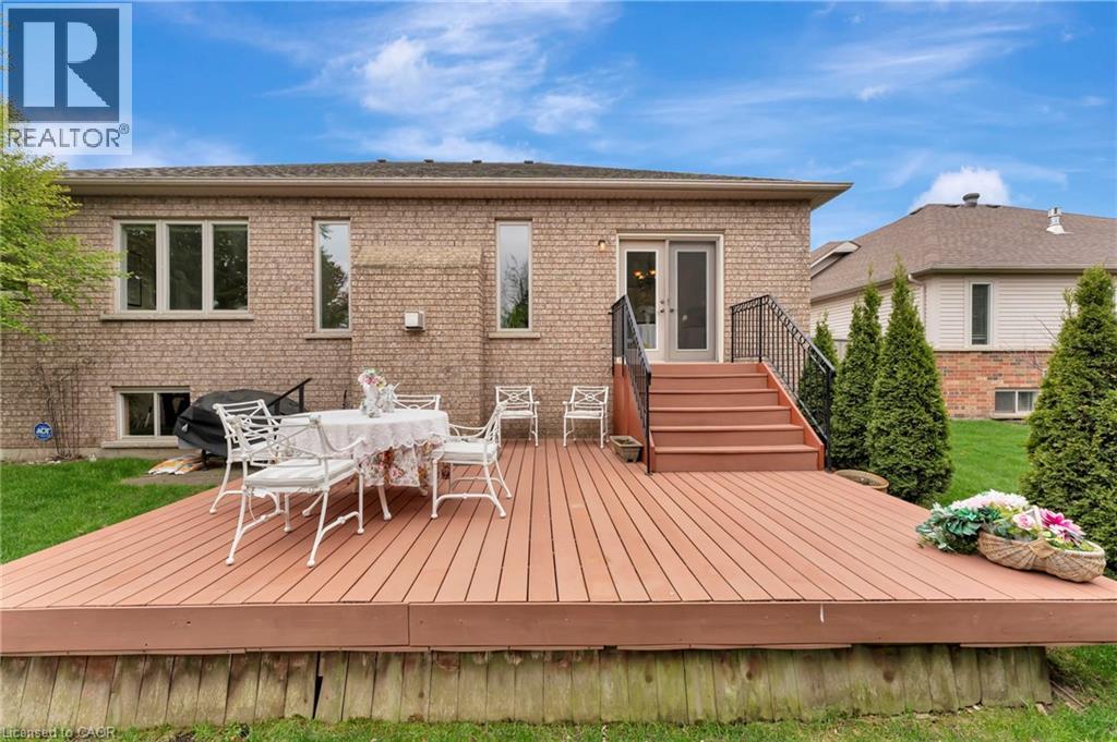 Photo 23 of 32 Cobblestone Drive, Paris ON