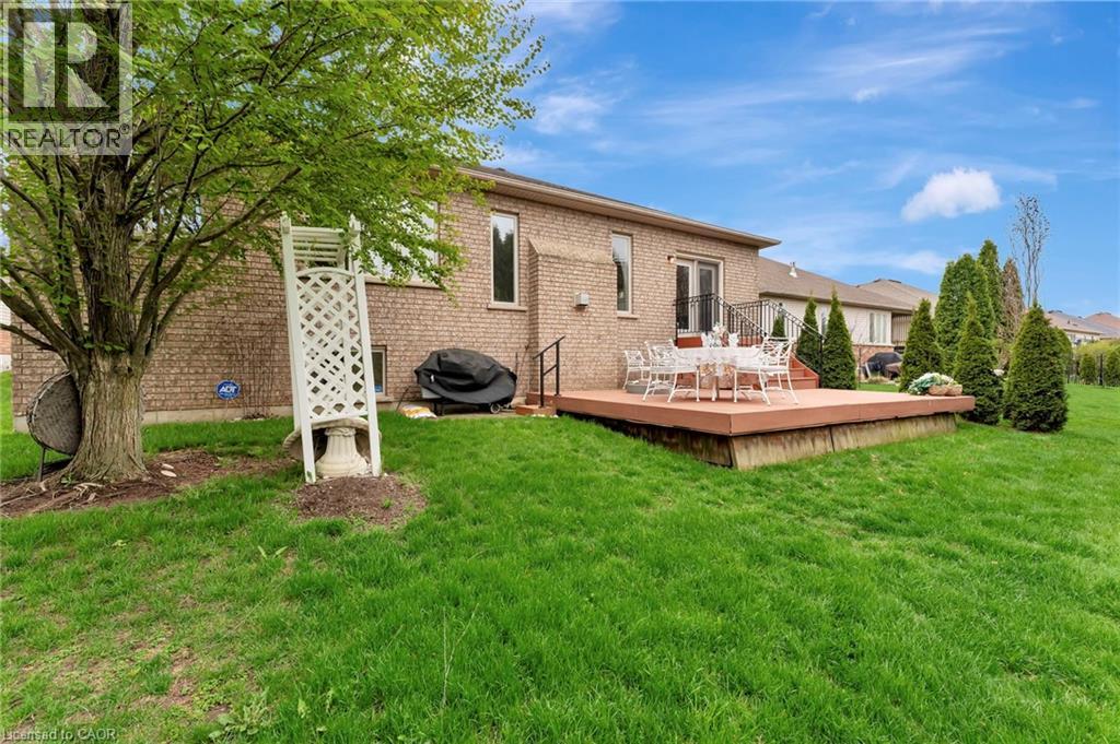 Photo 29 of 32 Cobblestone Drive, Paris ON