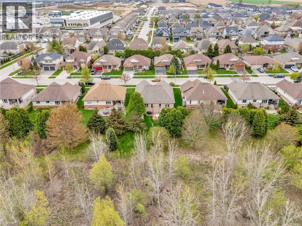 Photo 5 of 32 Cobblestone Drive, Paris ON