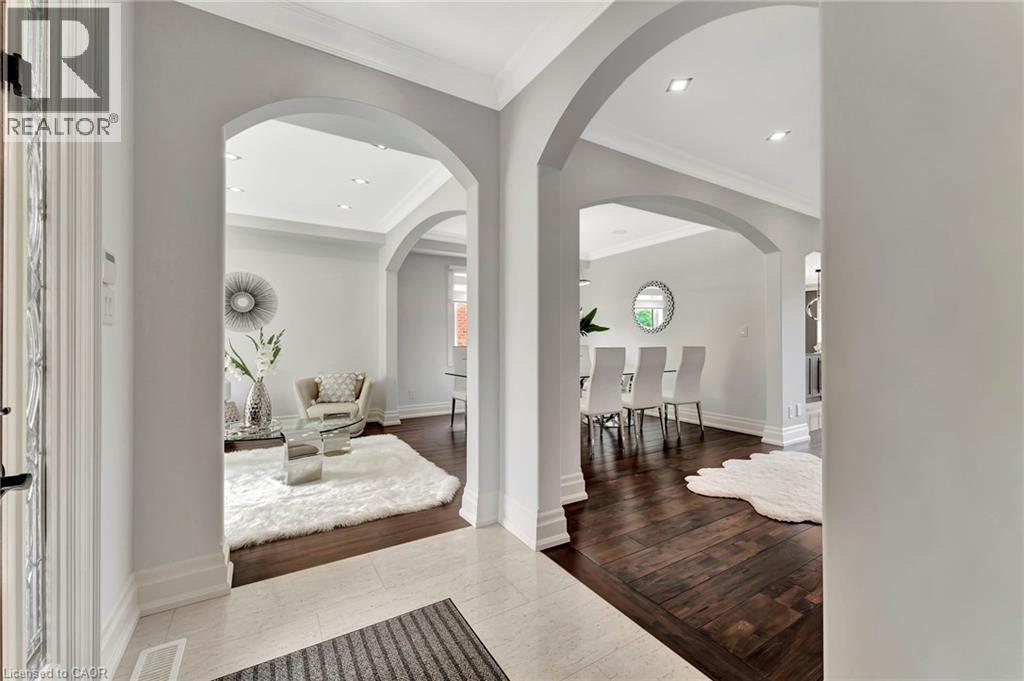 Photo 7 of 537 Deer Ridge Drive, Kitchener ON