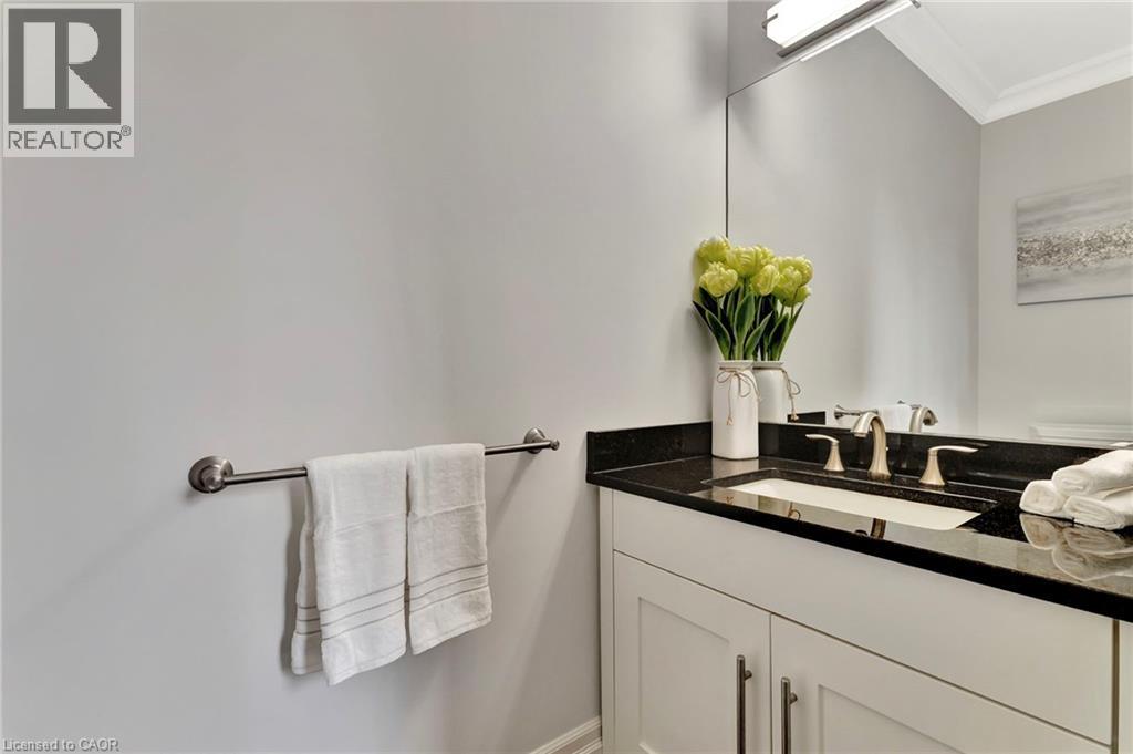 Photo 25 of 537 Deer Ridge Drive, Kitchener ON