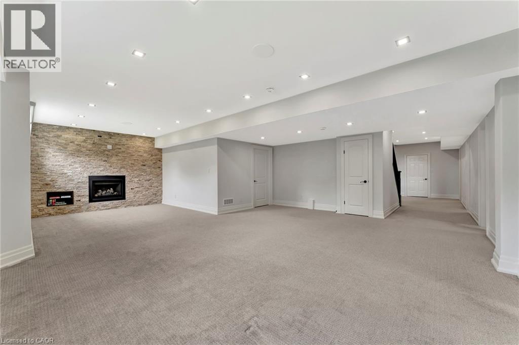 Photo 40 of 537 Deer Ridge Drive, Kitchener ON
